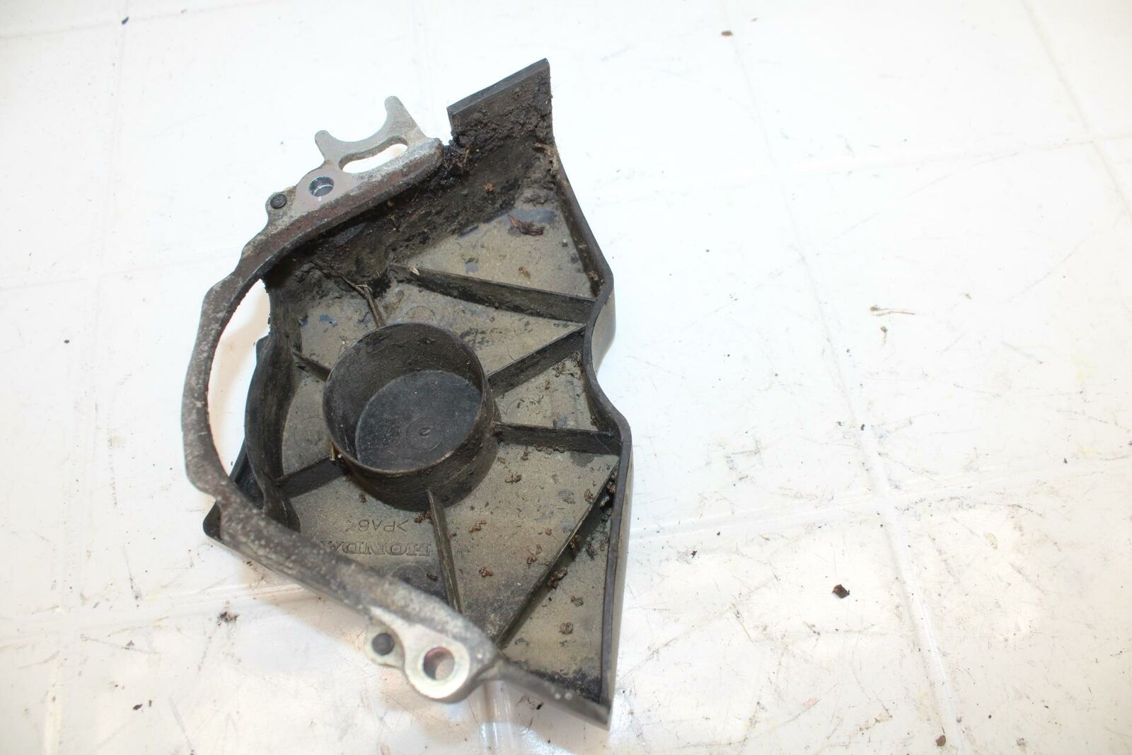 11-13 HONDA CBR250R ENGINE SPROCKET COVER 11360-KYJ-900 BB13