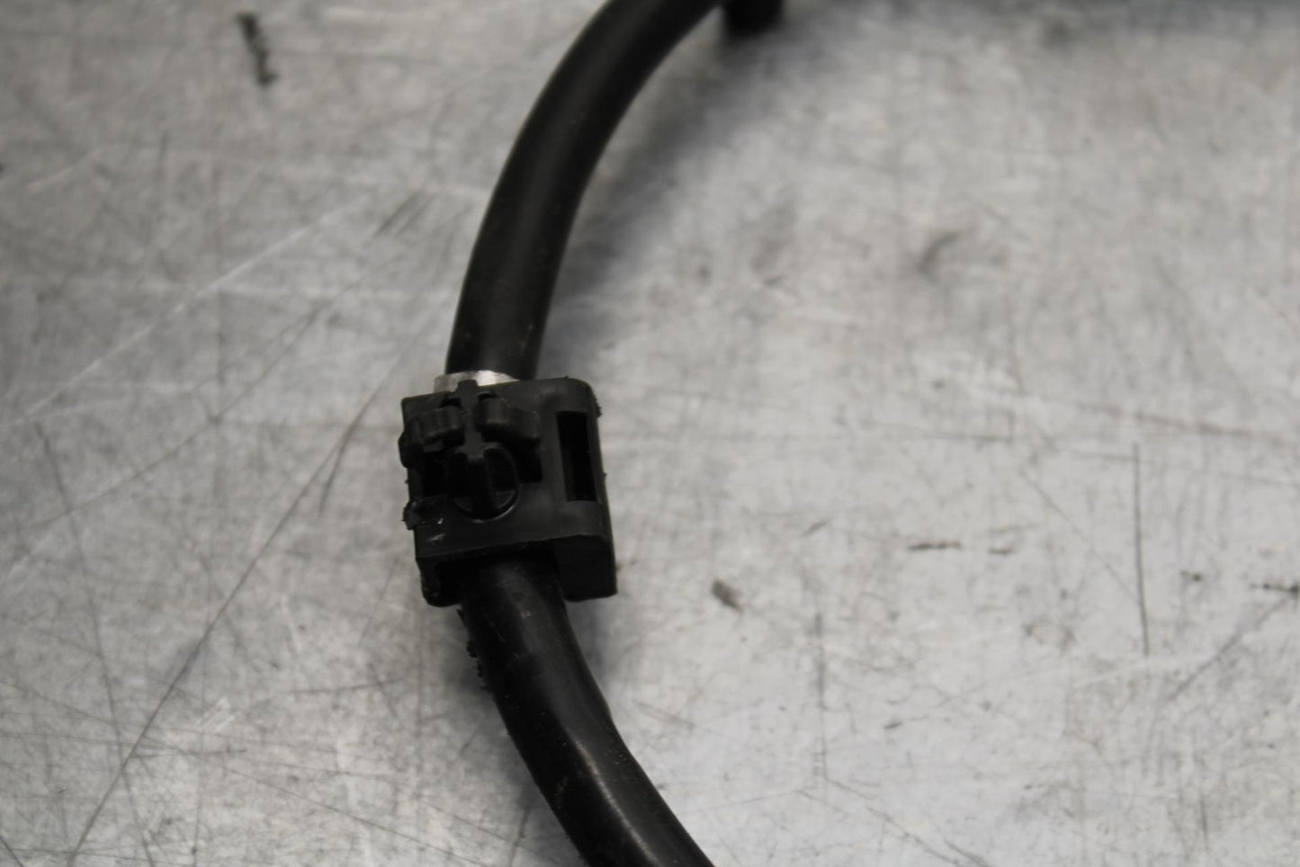 22-23 YAMAHA YZF R7 CLUTCH CABLE LINE BB583