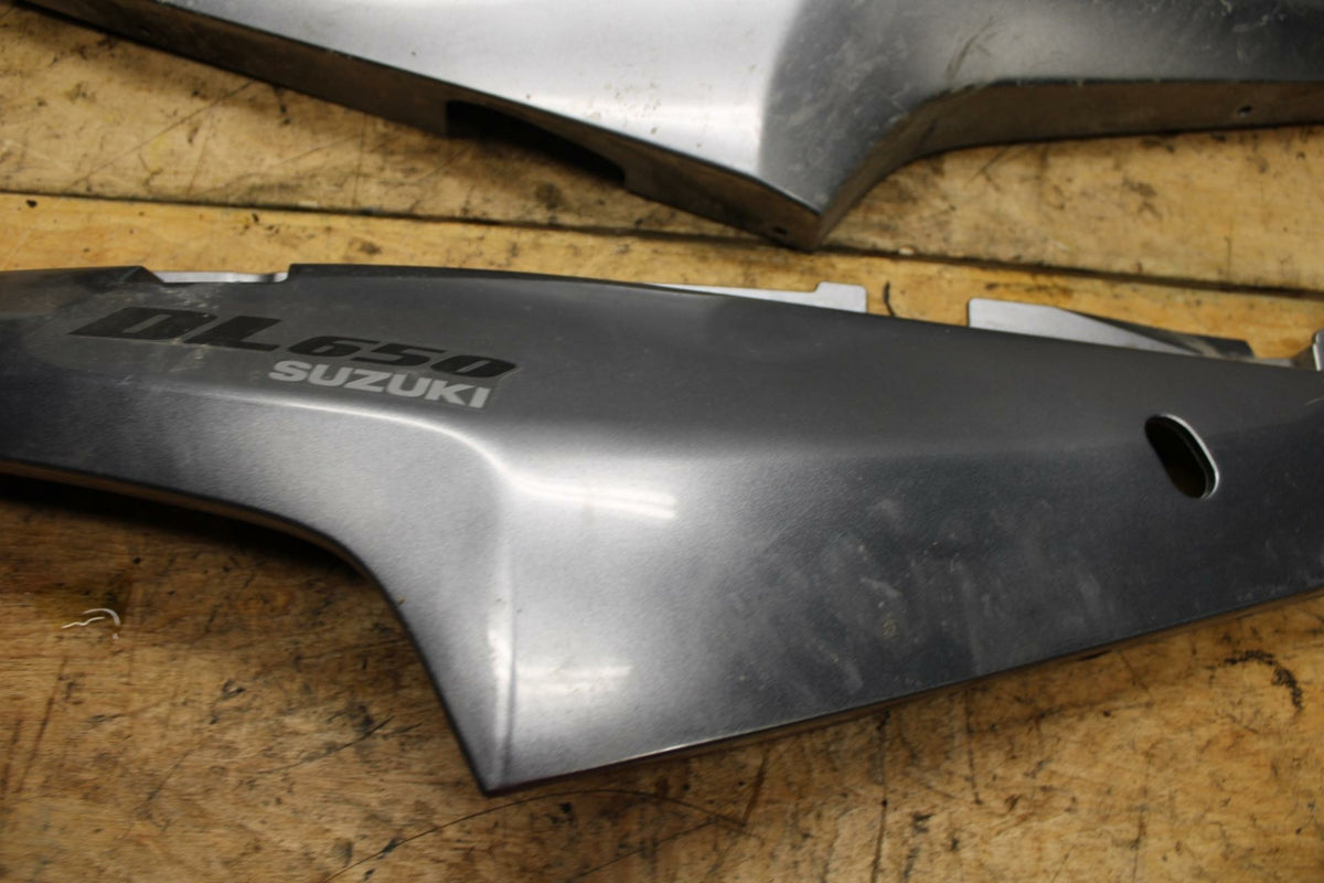 07-11 SUZUKI VSTROM 650 RIGHT LEFT FRONT SIDE SEAT PANELS COWLS FAIRINGS BB340