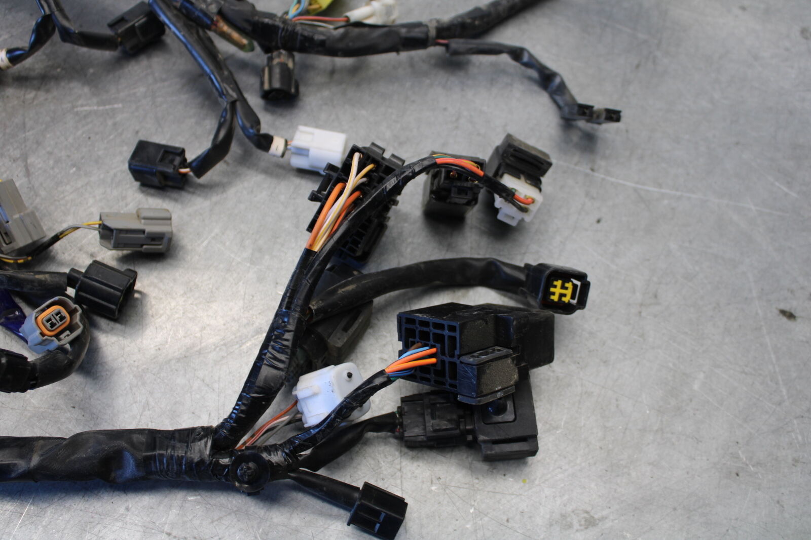11-24 SUZUKI GSXR750 MAIN ENGINE WIRING HARNESS MOTOR WIRE LOOM BB687