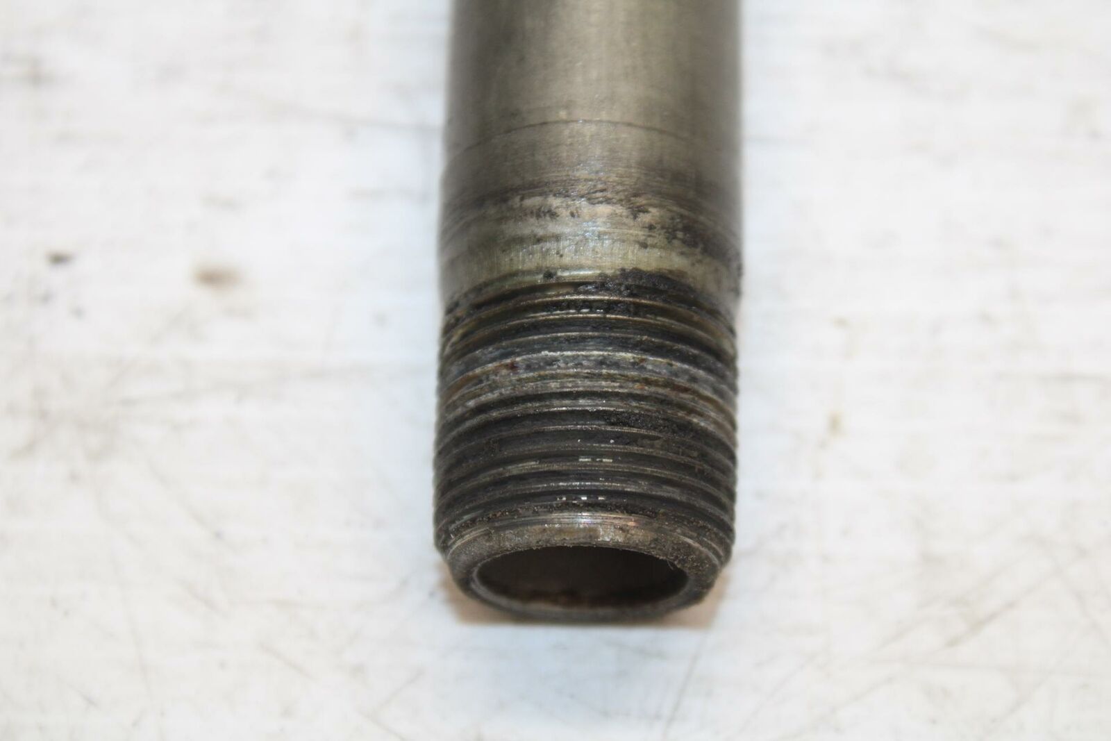 04-05 SUZUKI GSXR750 FRONT WHEEL RIM AXLE PIVOT BOLT BB270