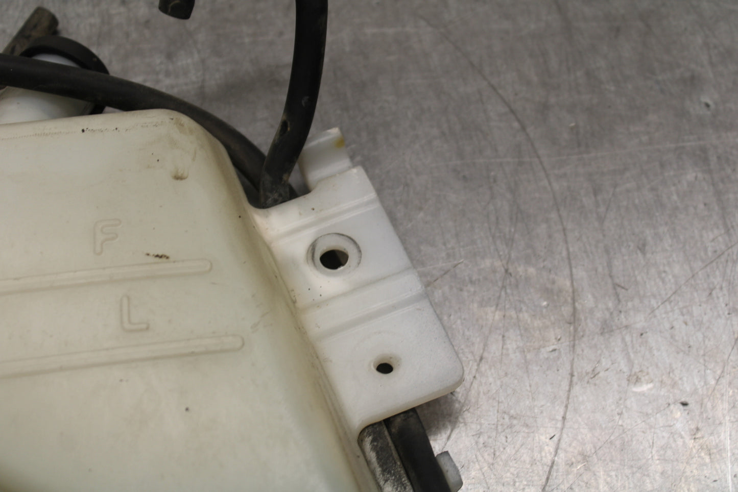 08-10 SUZUKI GSXR 600 COOLANT WATER TANK RESERVOIR BOTTLE BB753