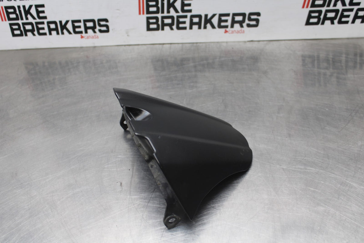 05-06 SUZUKI GSXR1000 REAR BACK WHEEL TIRE HUGGER FENDER BB857