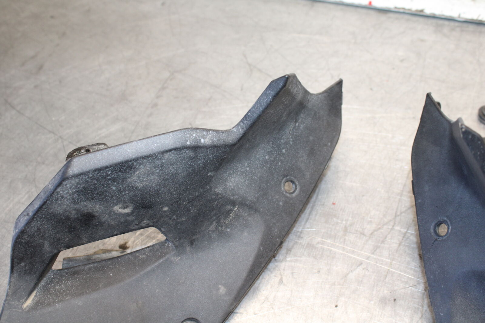 19-22 KAWASAKI Z400 RIGHT LEFT INNER FAIRINGS COWLS PANELS TRIMS BB708