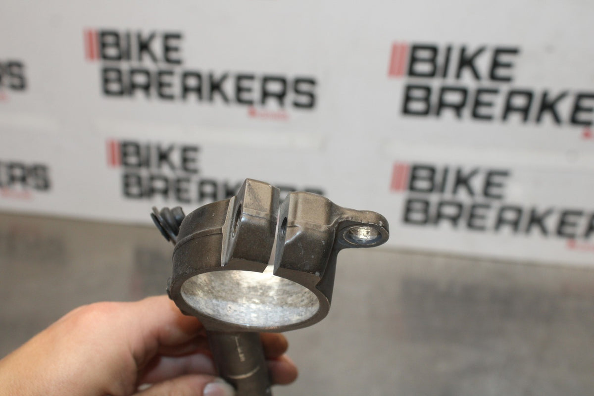 03-04 KAWASAKI NINJA ZX6R OEM RIGHT CLIP ON HANDLEBAR BB397