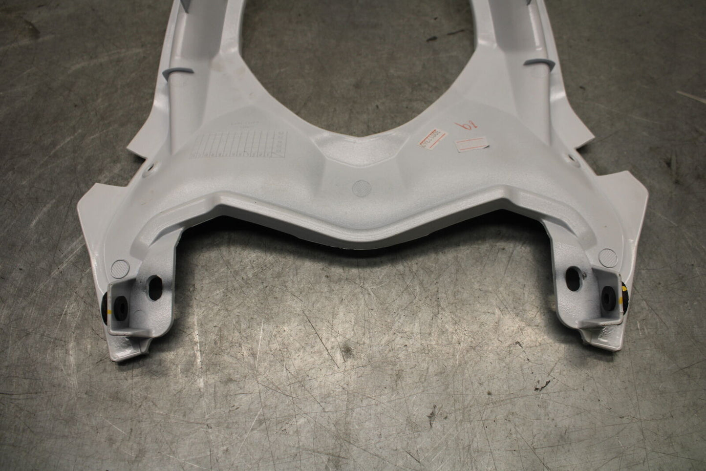 18-23 KAWASAKI NINJA 400 CENTER REAR BACK TAIL FAIRING COWL BB660