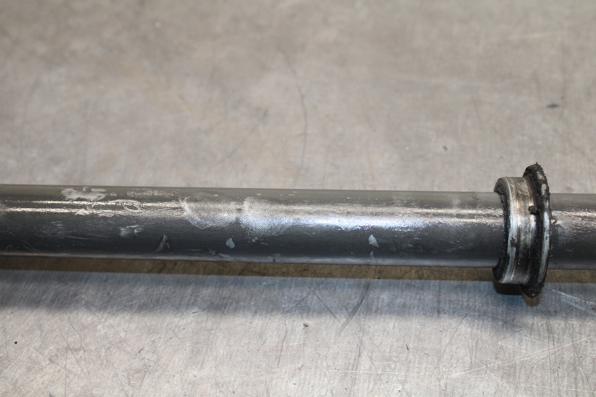 06-07 HONDA CBR1000RR REAR AXLE BACK WHEEL RIM PIVOT BOLT AXEL BB756