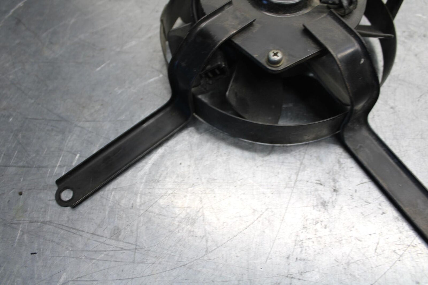 89-90 YAMAHA FZR600 ENGINE RADIATOR COOLING FAN BB76