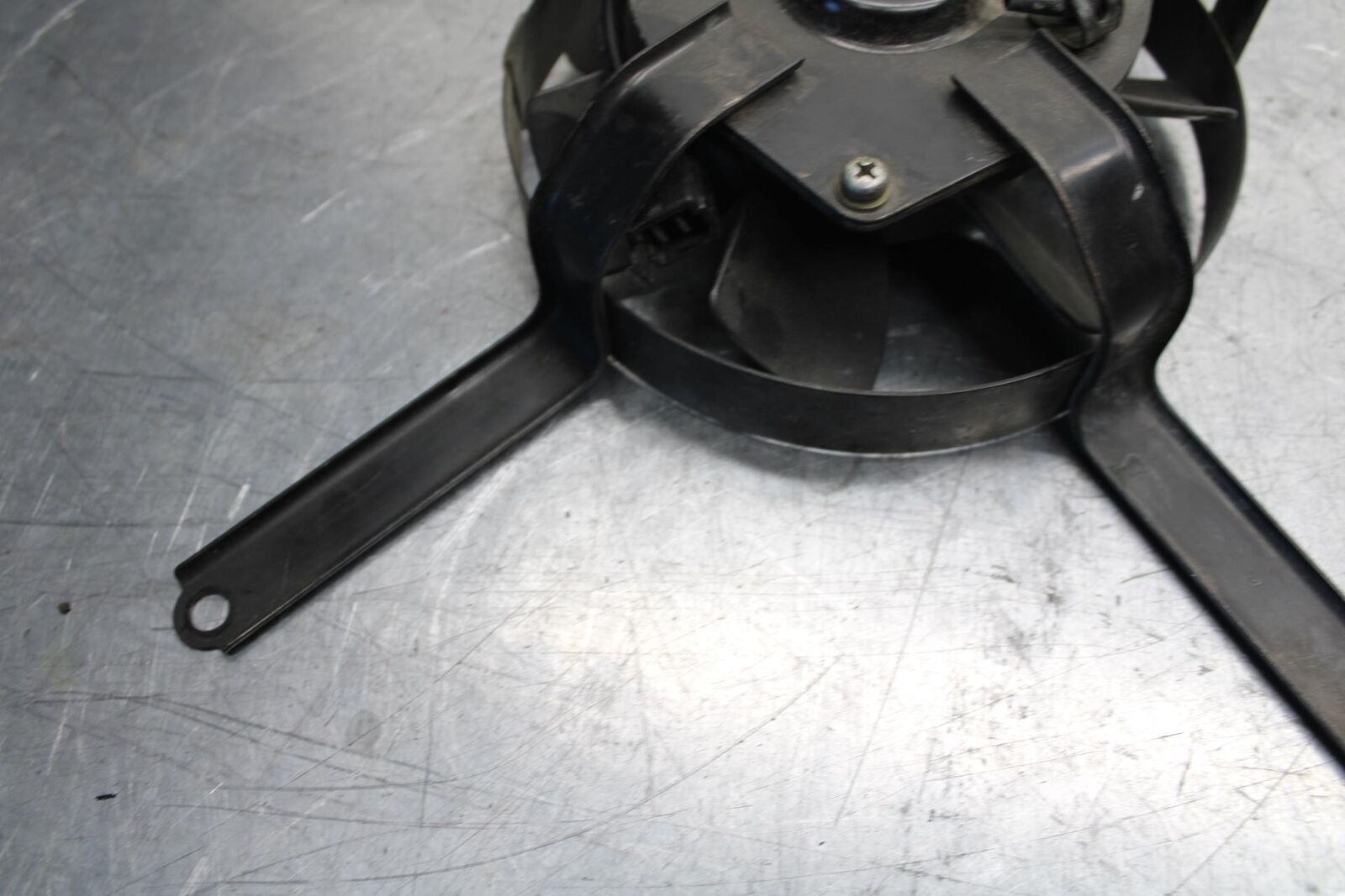 89-90 YAMAHA FZR600 ENGINE RADIATOR COOLING FAN BB76