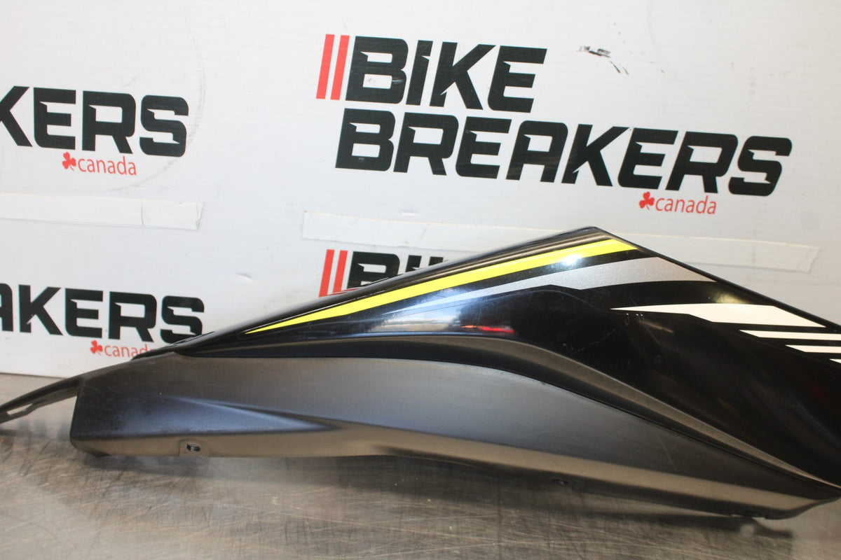 15-17 YAMAHA YZF R3 RIGHT REAR BACK TAIL FAIRING COWL SHROUD BB003