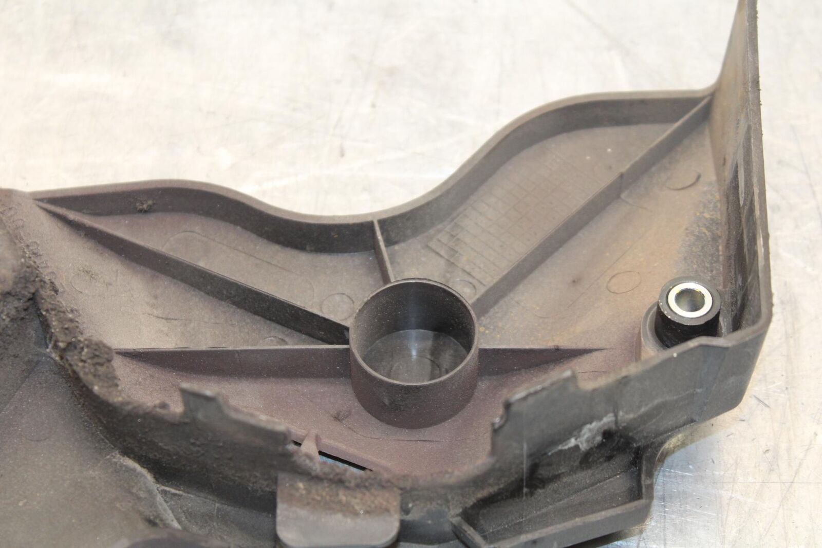 19-21 YAMAHA YZF R3 ENGINE SPROCKET COVER BB588