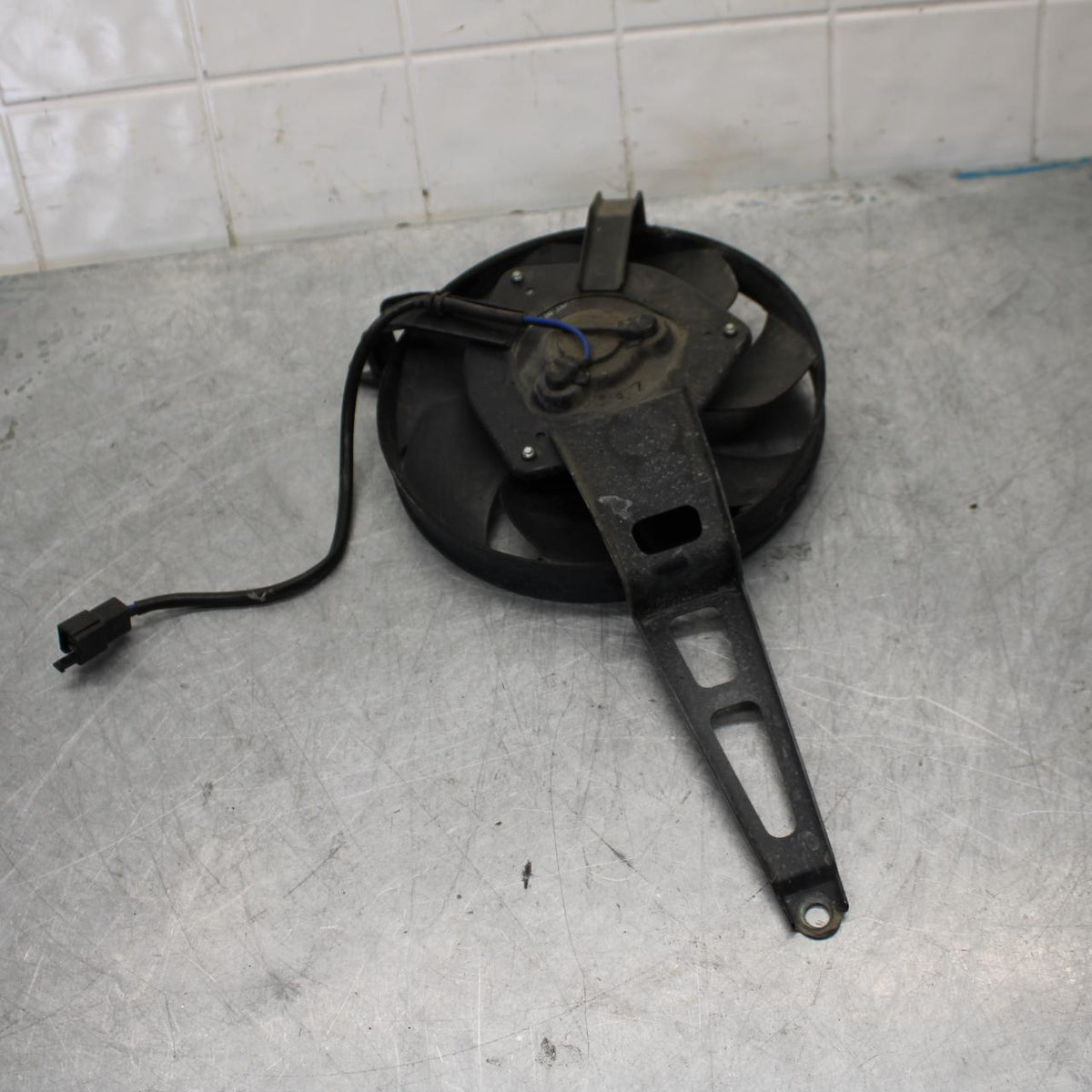 06-07 KAWASAKI NINJA ZX14R ENGINE RADIATOR COOLING FAN BB433