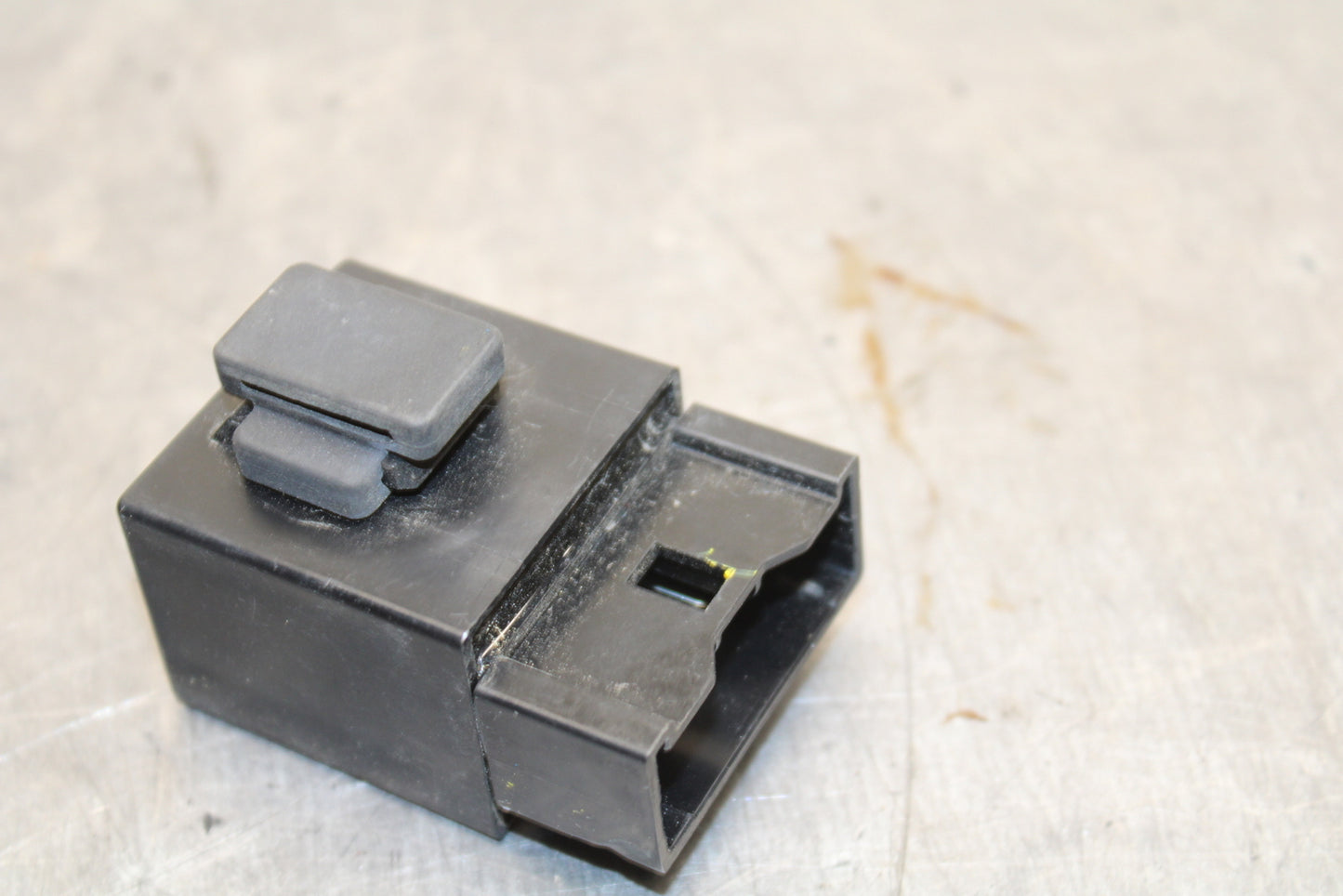 08-09 YAMAHA YZF R6S RELAY ASSEMBLY BOX BB115