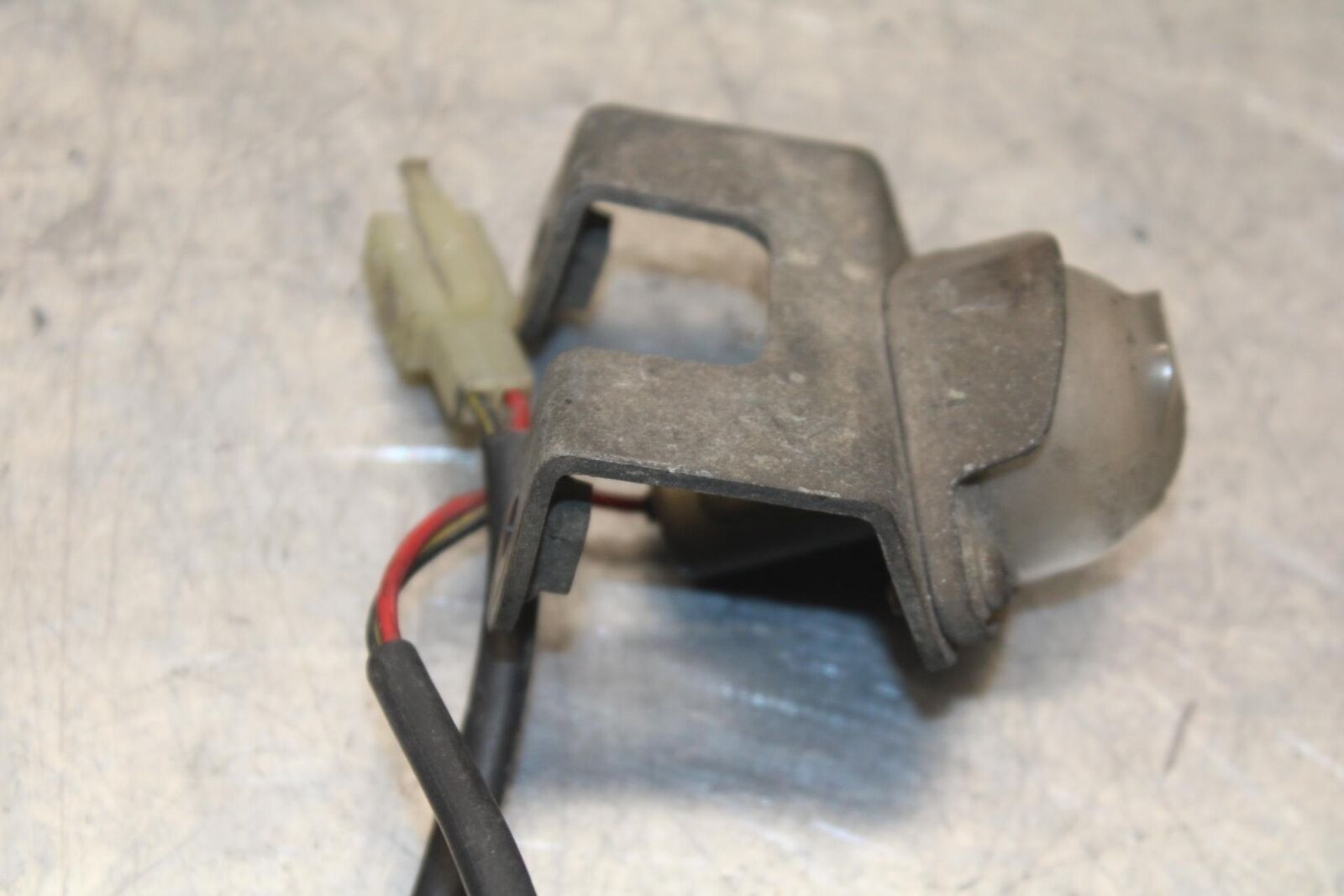 1985 Kawasaki Ninja 900R ZX900A REAR BACK TAIL LIGHT MOUNT BRACKET BB84