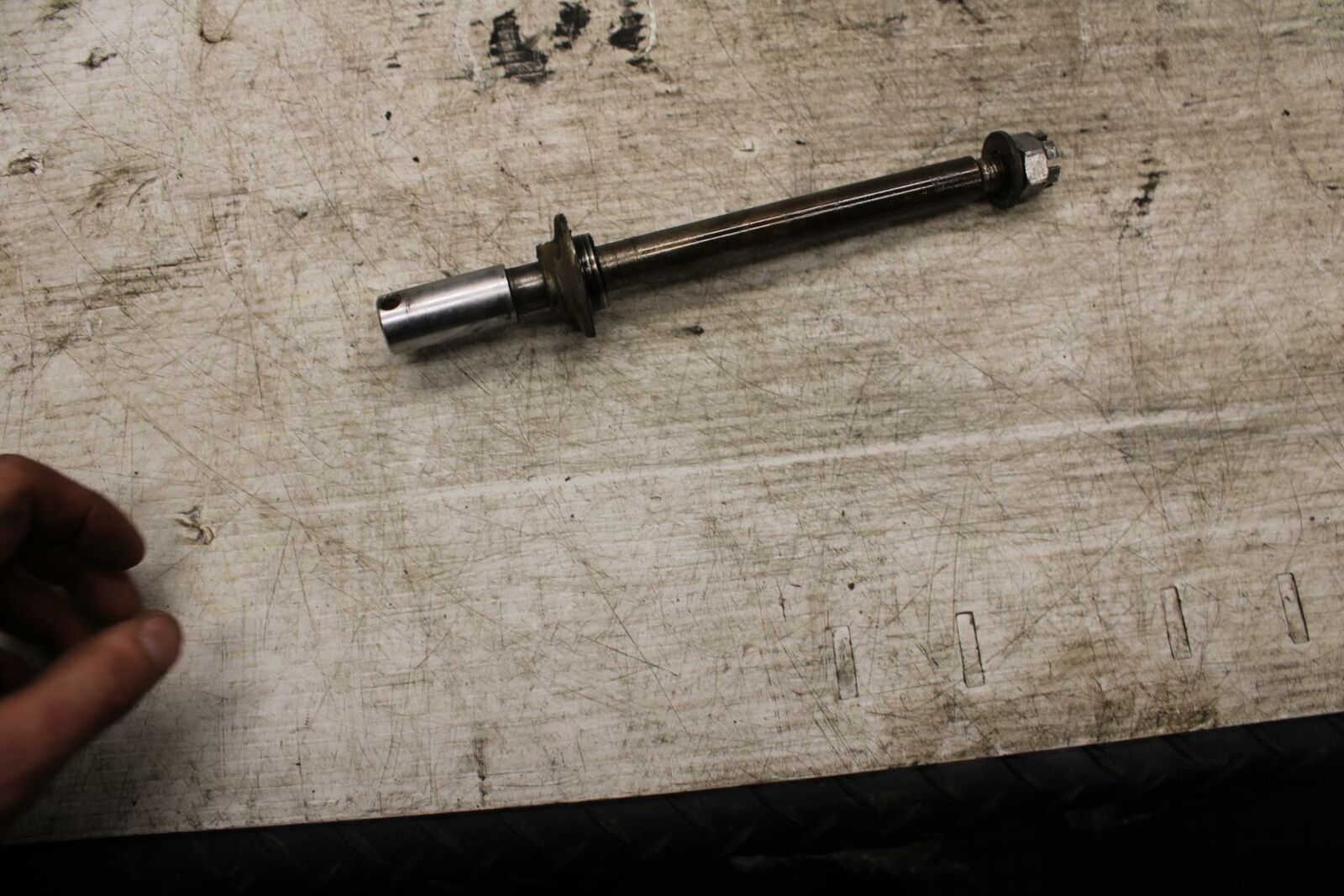 80-81 YAMAHA XS1100 SPECIAL FRONT WHEEL RIM AXLE PIVOT BOLT BB377