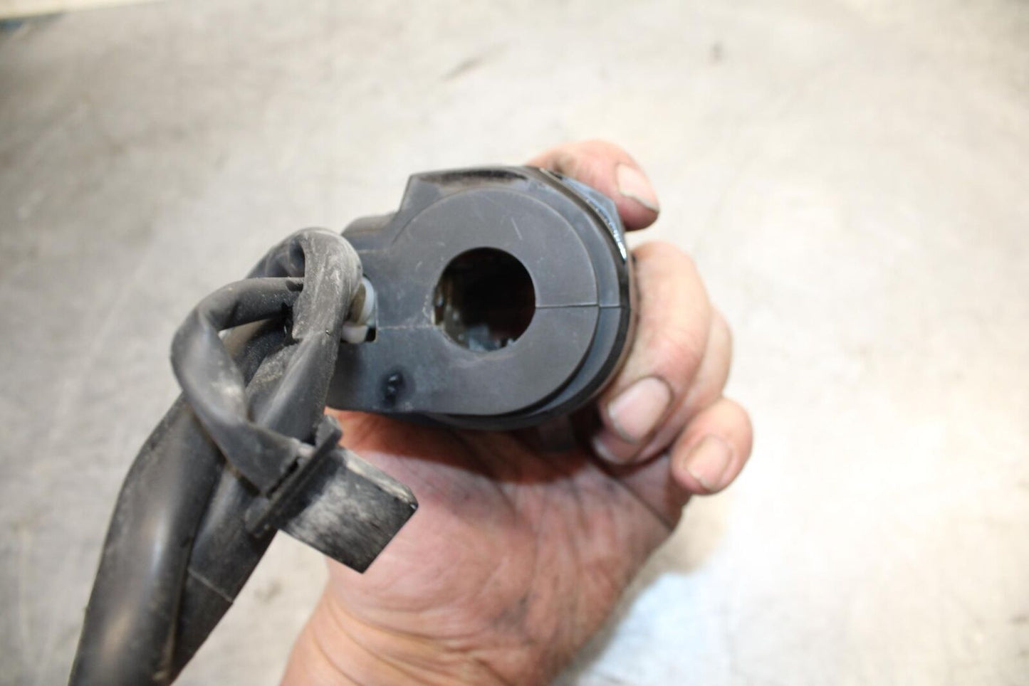 18 KAWASAKI Z 400 LEFT CLIP ON HANDLE HORN SIGNALS SWITCH SWITCHES BB469