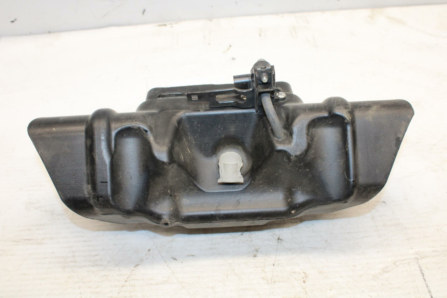 09-14 YAMAHA YZF R1 RAM AIR INTAKE TUBE DUCT BB286