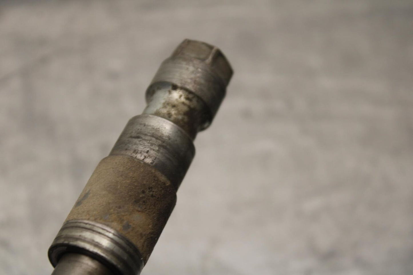 1983 Honda V45 Magna VF750C FRONT WHEEL RIM AXLE PIVOT BOLT 44301-461-770 BB91