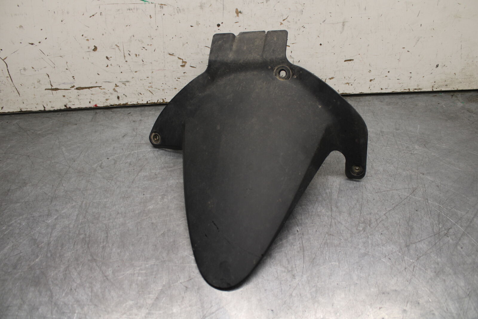 05-06 HONDA CBR600RR REAR BACK WHEEL TIRE HUGGER FENDER BB727
