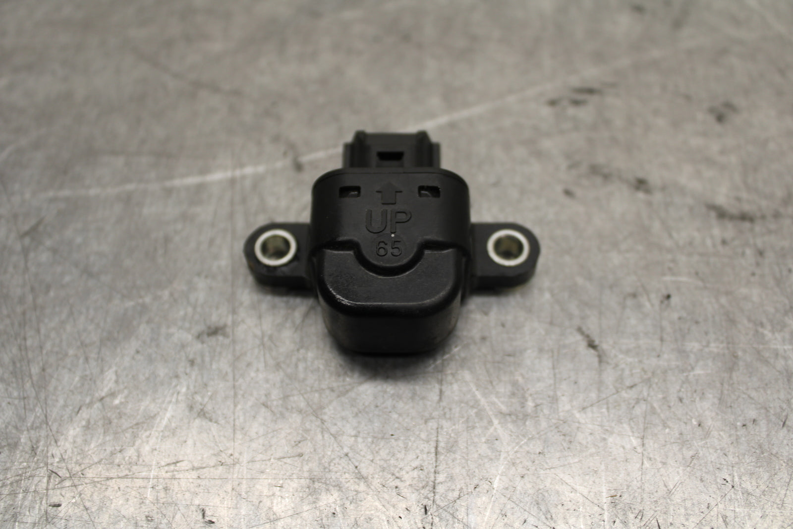 16 KAWASAKI NINJA ZX10R TIP OVER ANGLE CRASH SENSOR SWITCH  21176-0026 BB650