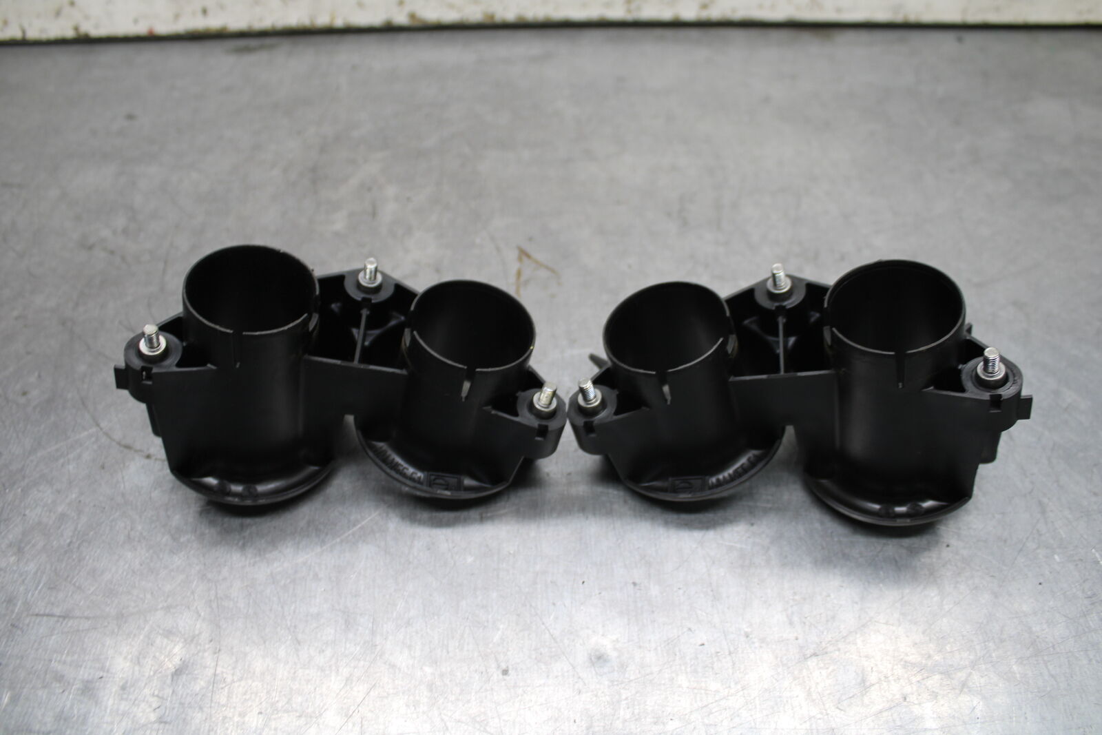 03-04 HONDA CBR600RR AIRBOX INTAKE VELOCITY STACKS BB114