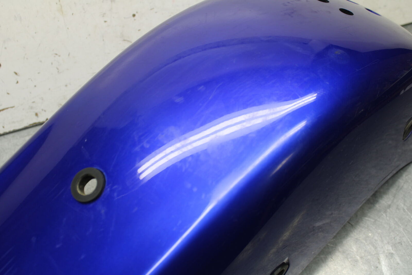 05-06 SUZUKI BOULEVARD M50 REAR BACK WHEEL FENDER MUD GUARD BB671