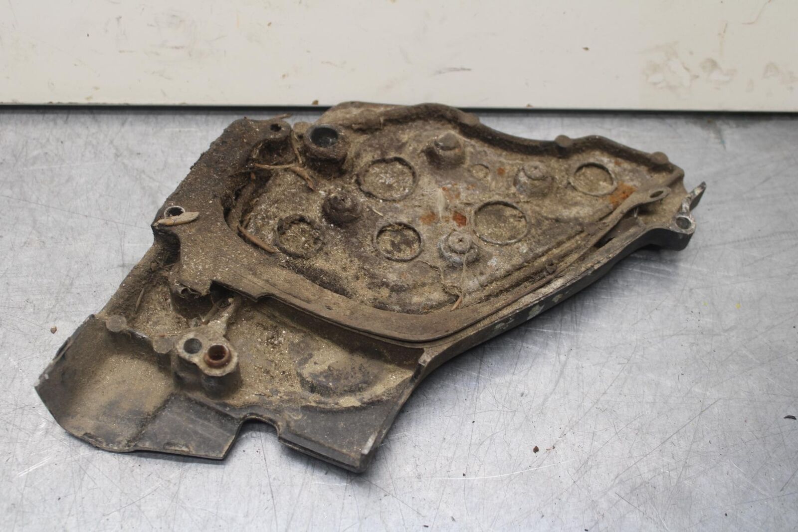 1988 Yamaha FZ600 ENGINE SPROCKET COVER BB601