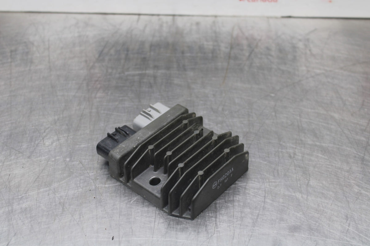13 YAMAHA YZF R1 RECTIFIER VOLTAGE REGULATOR BB781