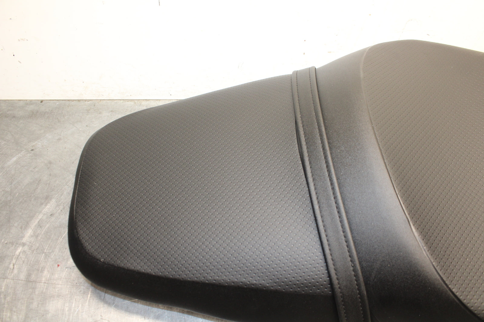 12-25 KAWASAKI NINJA ZX14R NEW!! FRONT REAR SEAT SADDLE BB757