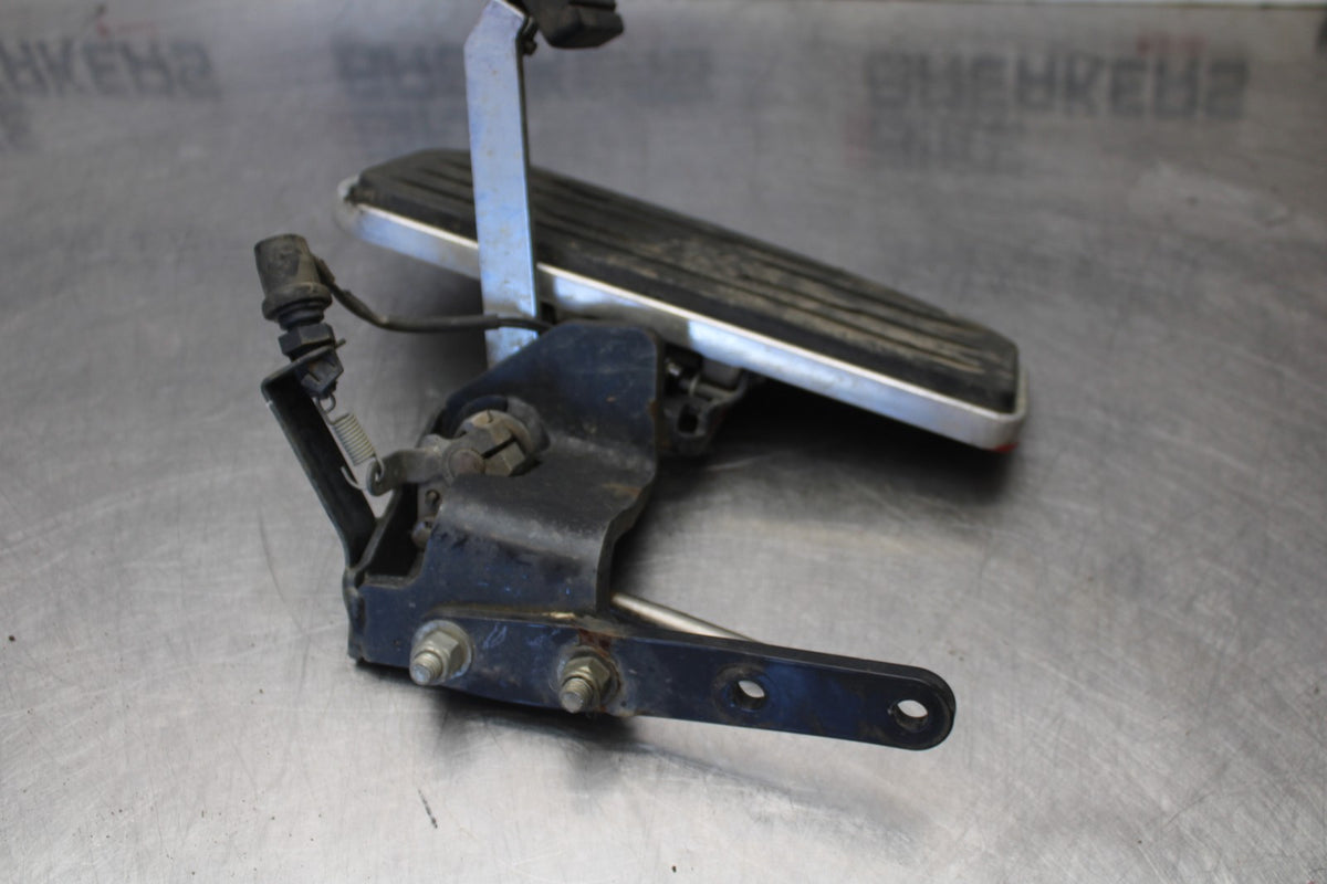 08 YAMAHA V STAR 1100 XVS1100AW CLASSIC RIGHT FRONT FOOT REST PEG STEP BB916