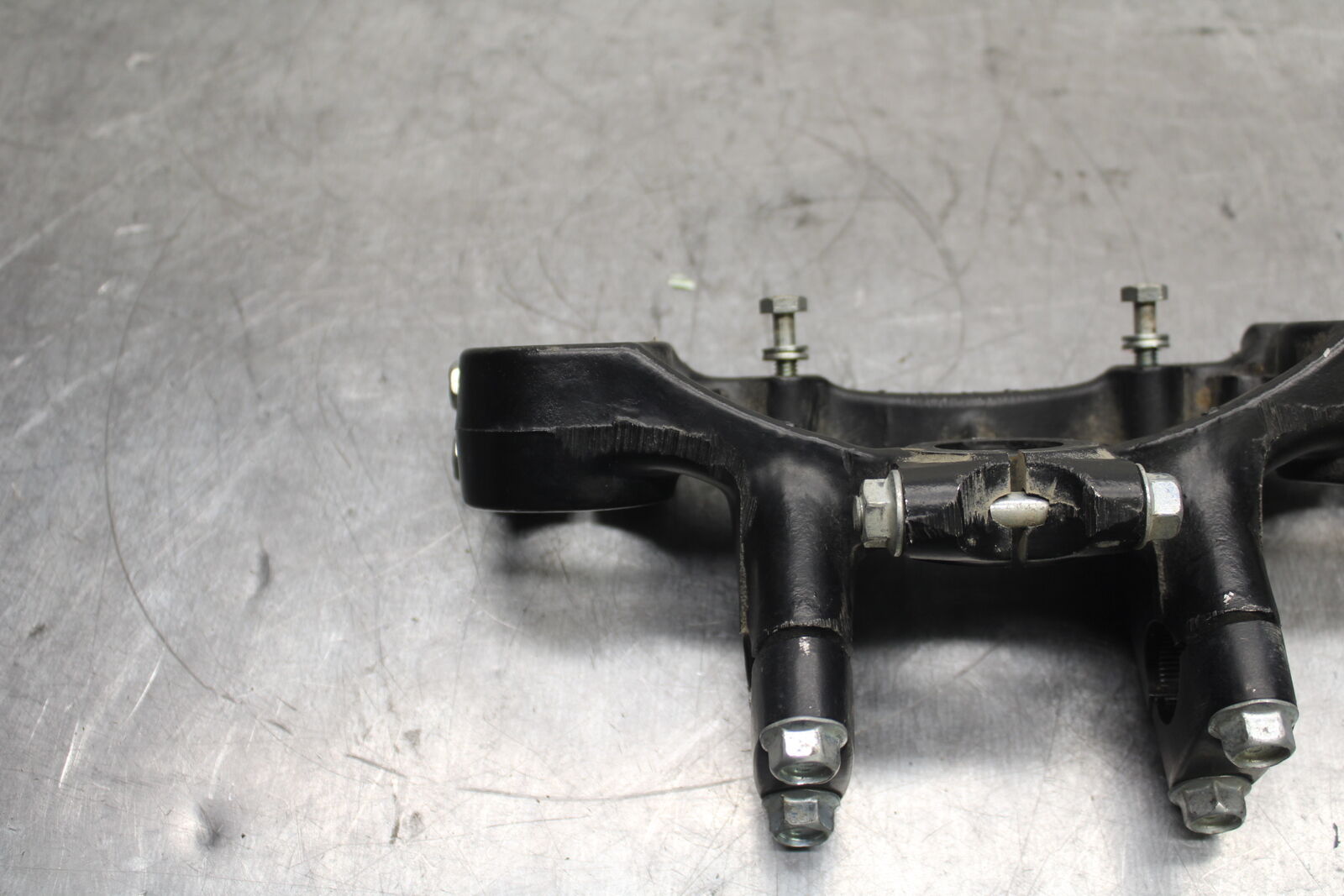 82-83 YAMAHA IT175 FORKS UPPER TRIPLE TREE CLAMP BB108