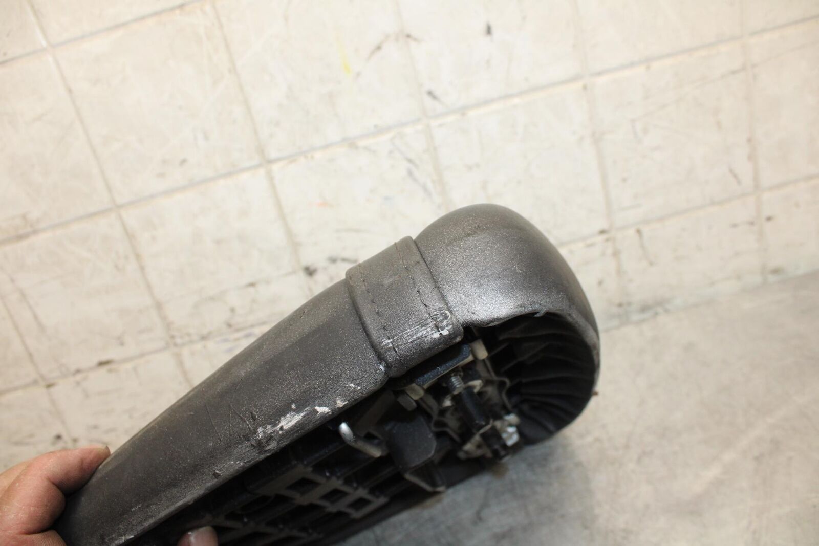 2007 Suzuki GSXR750 REAR BACK PASSENGER TANDEM SEAT PAD SADDLE PILLION BB546