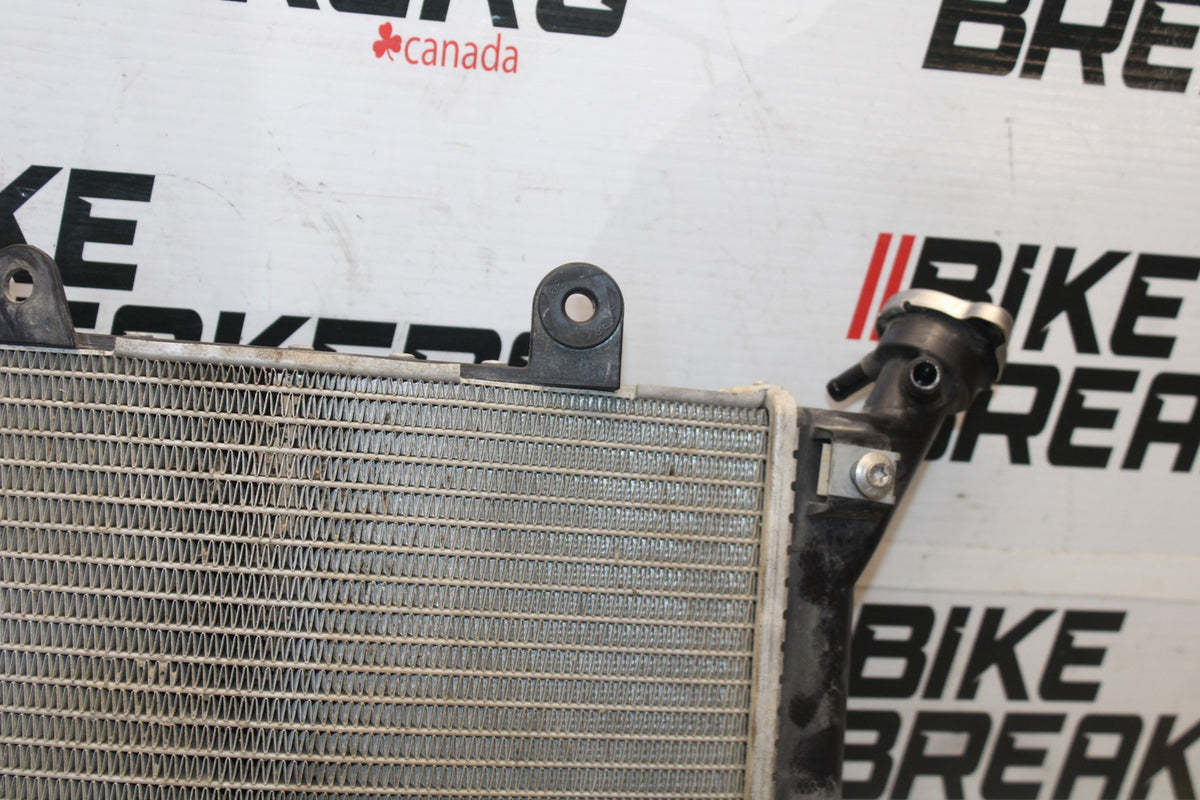 19 BMW F750GS ENGINE RADIATOR MOTOR COOLER COOLING RADIATER BB938