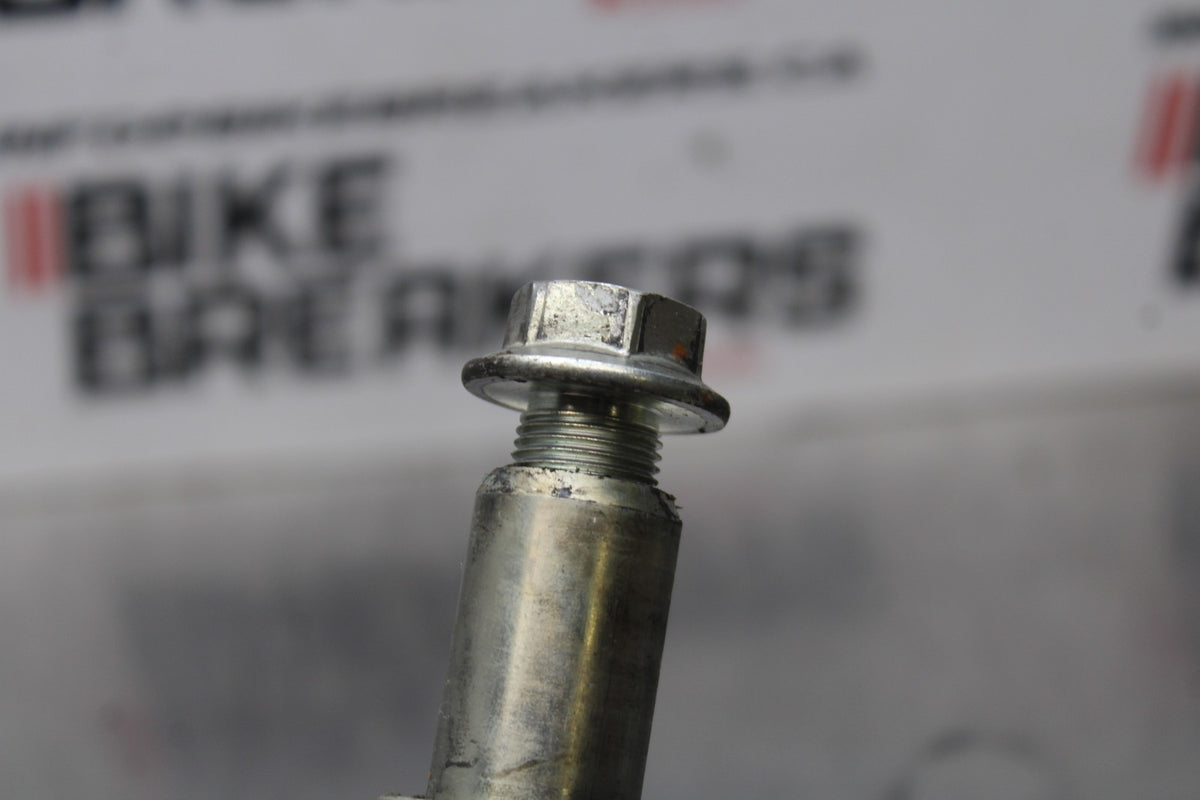 08-10 SUZUKI GSXR 600 FRONT WHEEL RIM AXLE PIVOT BOLT BB835