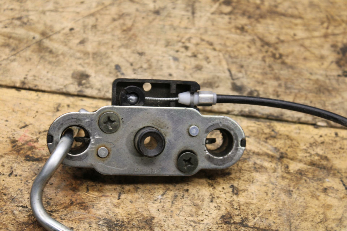 07-11 SUZUKI VSTROM 650 REAR PASSENGER SEAT LATCH LOCK ASSEMBLY BB340