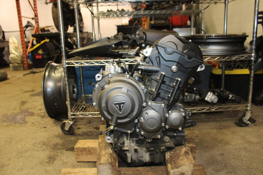 20 TRIUMPH STREET TRIPLE 765 15,358KM ENGINE MOTOR BB864