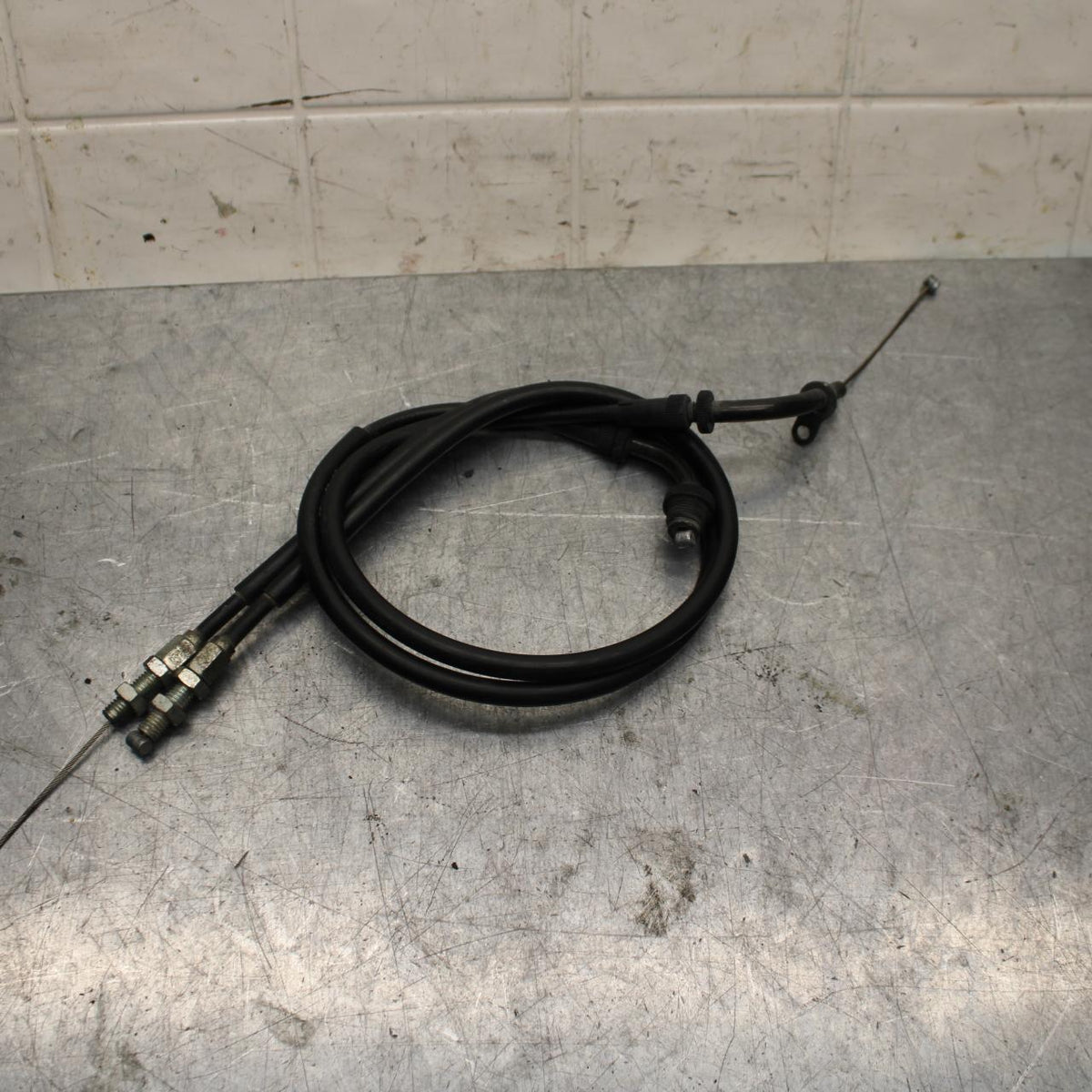 2002 Suzuki GSXR1000 THROTTLE CABLES LINES 58300-35F00 58300-35F10 BB73