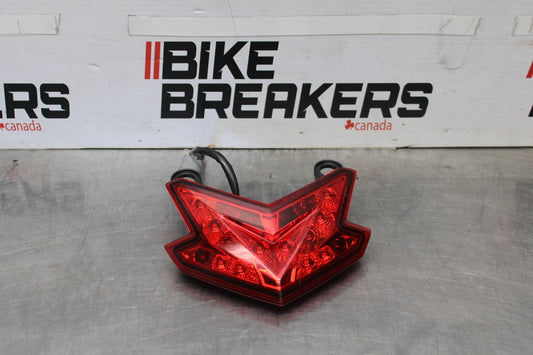 13-18 KAWASAKI NINJA ZX6R REAR TAIL TAILLIGHT BACK BRAKE LIGHT BB915