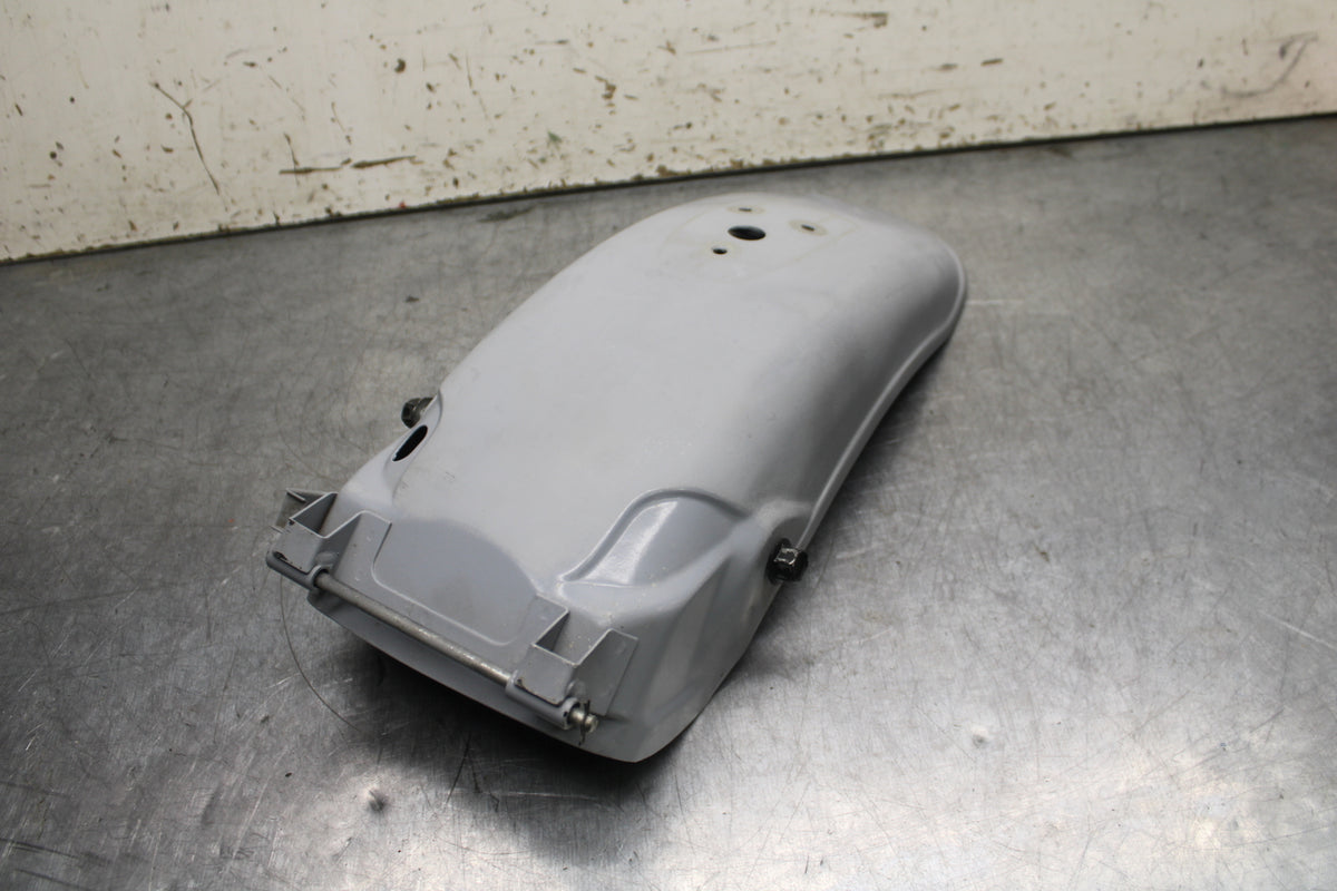 78-81 YAMAHA XS1100 REAR BACK FENDER MUD GUARD BB107