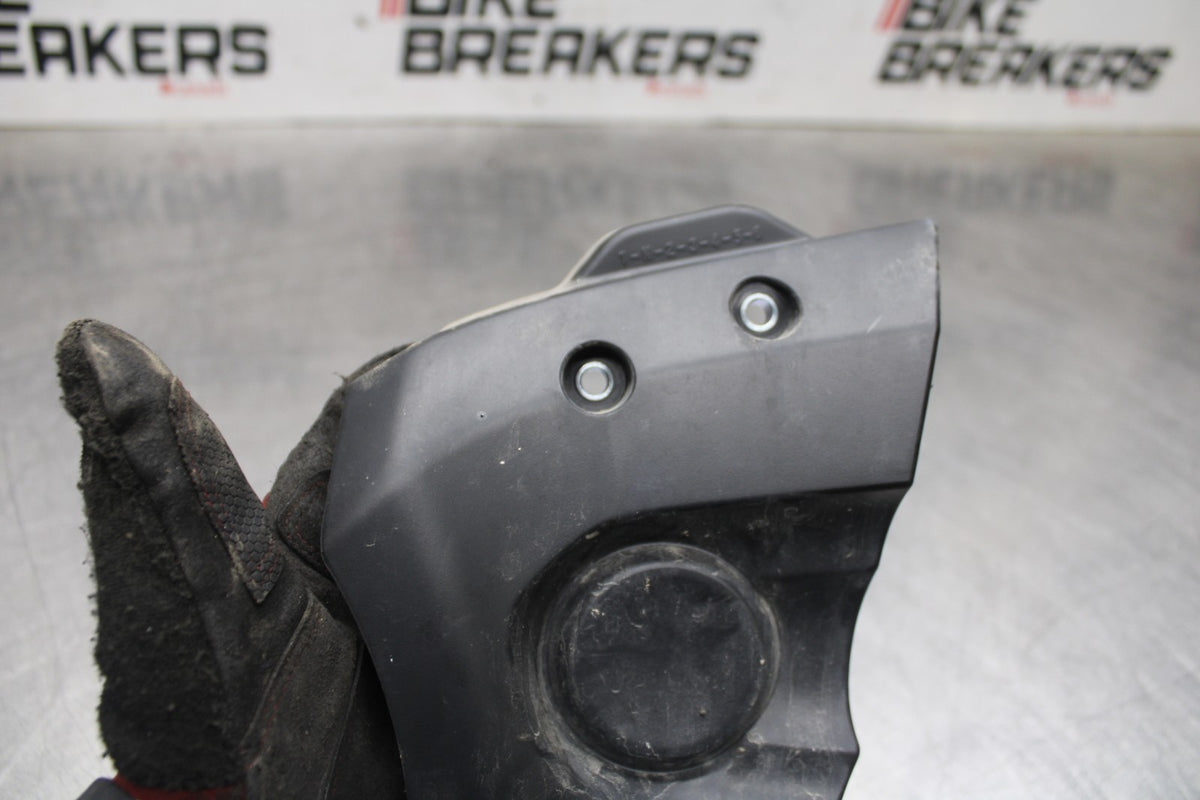 22-25 YAMAHA YZF R7 ENGINE SPROCKET COVER BB940