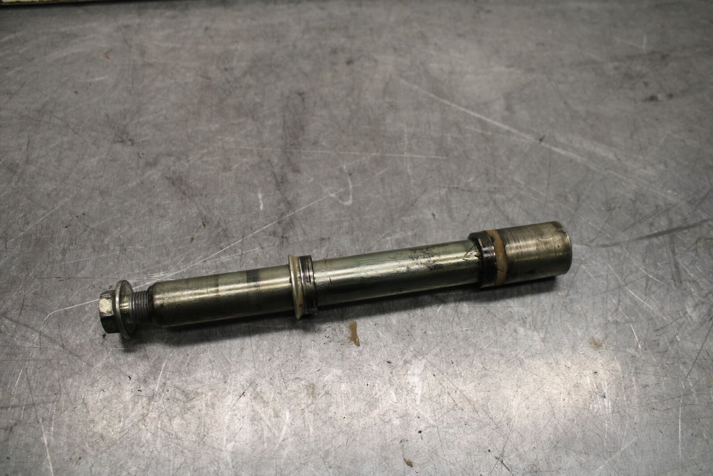 08-10 SUZUKI GSXR 600 FRONT WHEEL RIM AXLE PIVOT BOLT  BB721