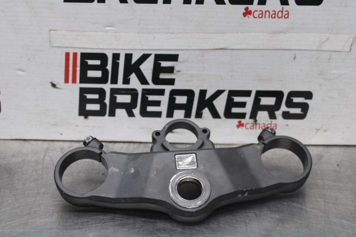 05-06 HONDA CBR600RR FORKS UPPER TRIPLE TREE CLAMP BB945