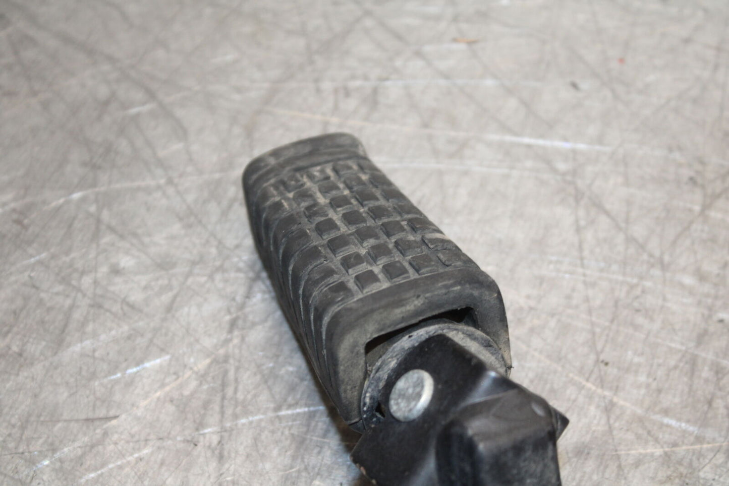 08-18 KAWASAKI KLR650 FRONT FOOT RESTS PEGS STEPS SET PAIR BB707