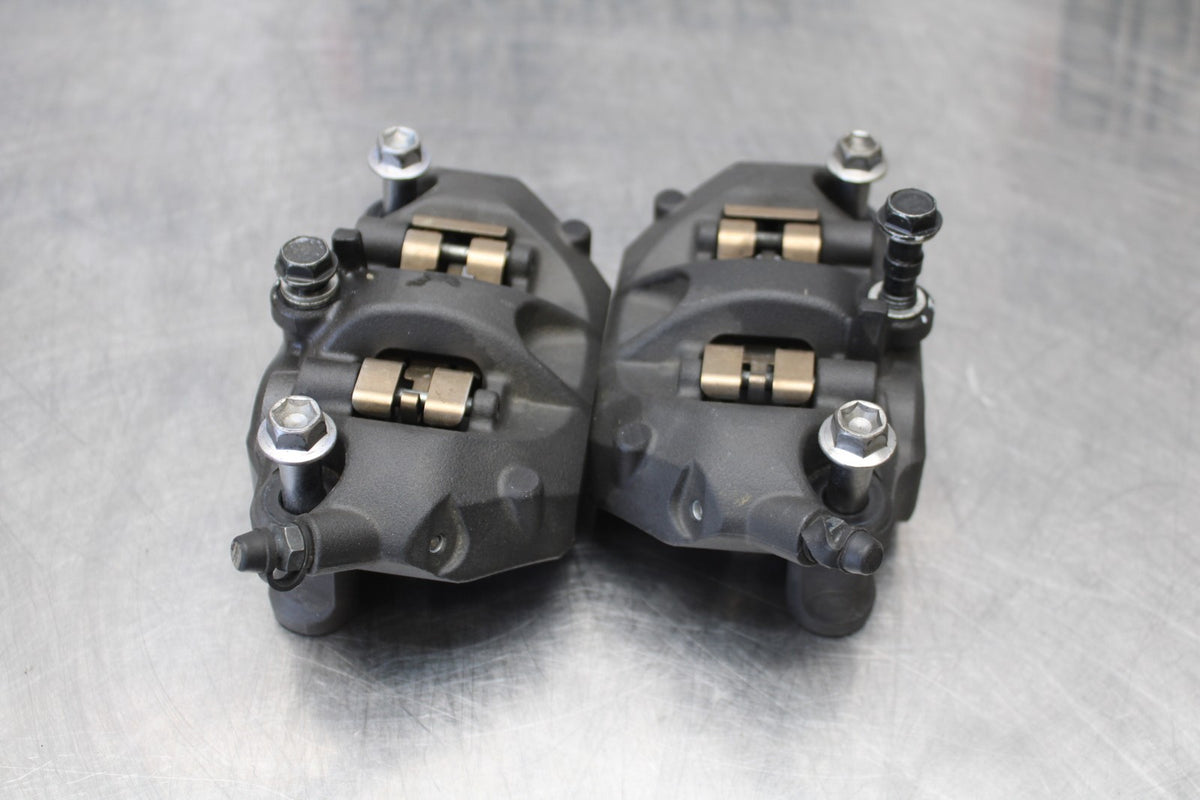 21-23 KAWASAKI NINJA ZX6R RIGHT LEFT FRONT BRAKE CALIPER SET PAIR CALIPERS BB179