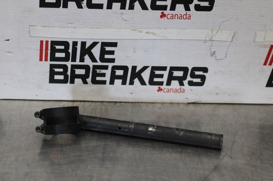 05 DUCATI SUPERSPORT 800 RIGHT CLIP ON HANDLEBAR BB913