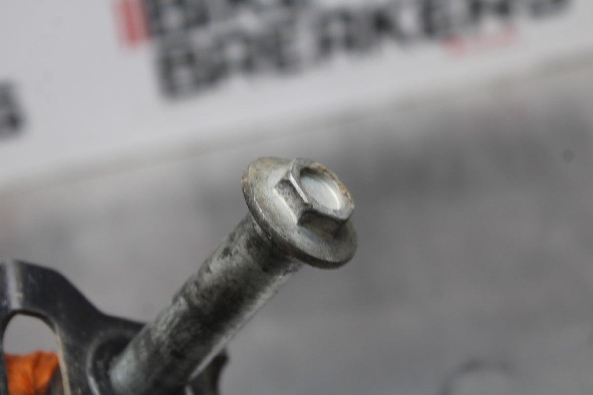 96 KAWASAKI NINJA 500 EX500A REAR AXLE BACK WHEEL RIM PIVOT BOLT AXEL BB768