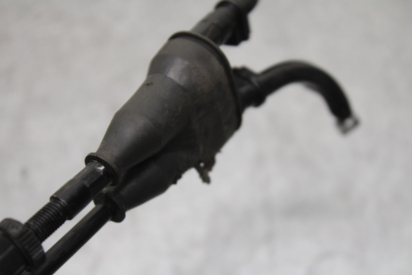 13-18 KAWASAKI NINJA ZX6R THROTTLE CABLES LINES 54012-0586 BB666