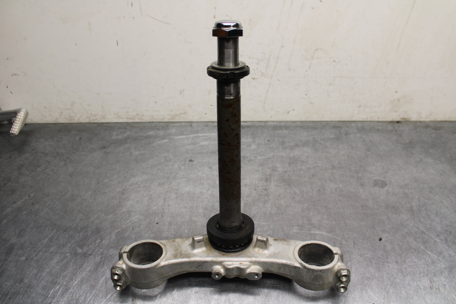 13-16 SUZUKI BANDIT 1250S ABS FRONT FORKS CLAMP LOWER TRIPLE TREE STEM BB134