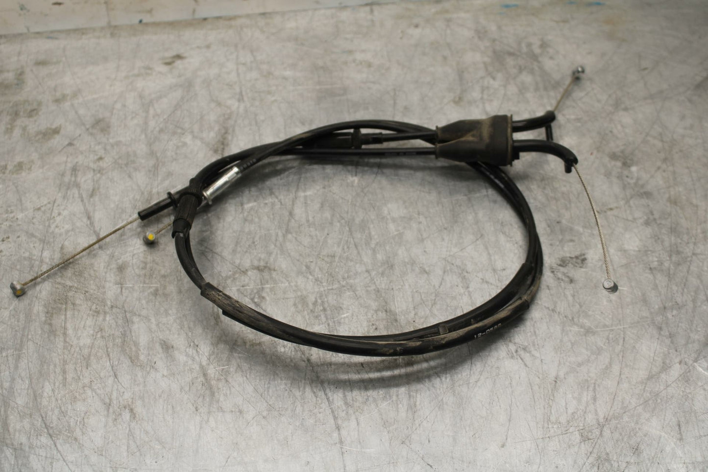 19-20 KAWASAKI NINJA ZX6R THROTTLE CABLES LINES BB419