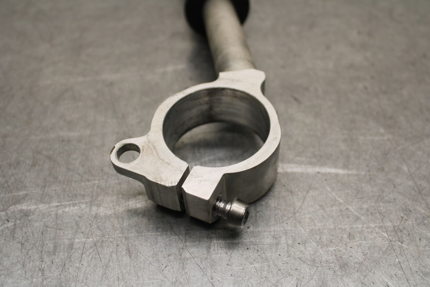 16 KAWASAKI NINJA ZX10R LEFT CLIP ON HANDLEBAR 46003-0657 BB650